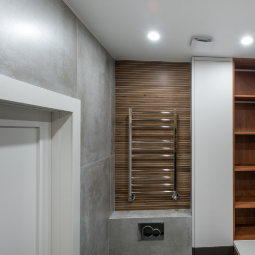 Стоимость потолка в ванной